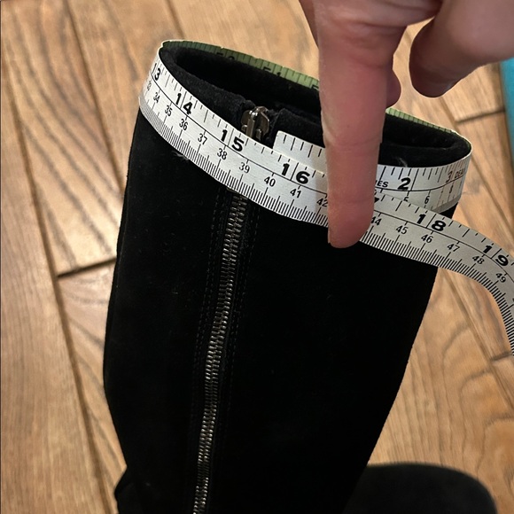 Black La Canadienne waterproof suede knee high boots size 9. - Picture 13 of 15